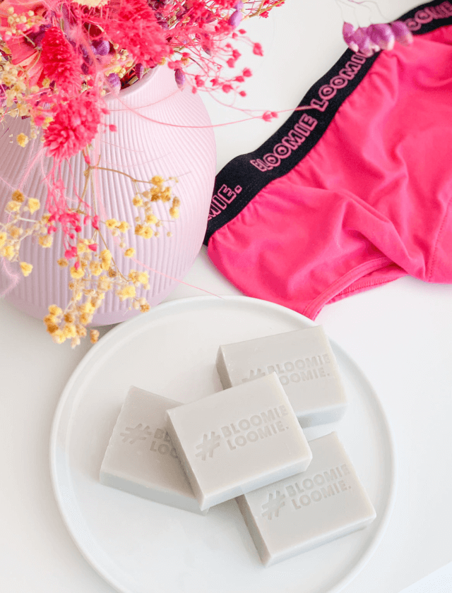 Savon détachant protection menstruelle réutilisable
