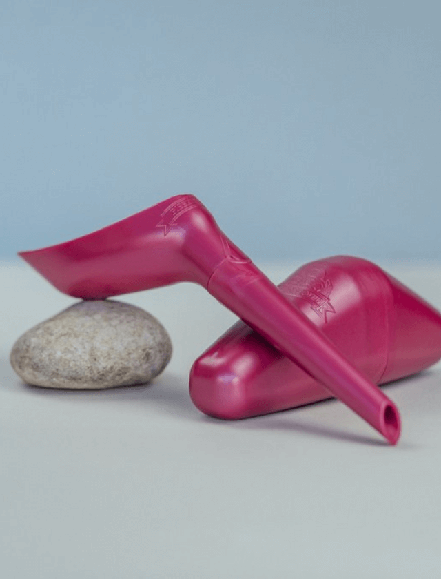 Pisse Debout Suisse pour femme rose lavable et réutilisable